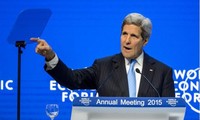 Réunion bilatérale entre John Kerry et l'iranien Javad Zarif à Davos